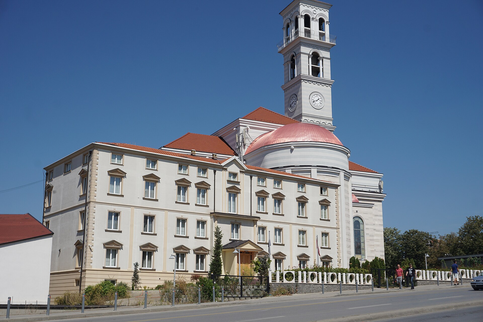 Katedralja e Shën Nënë Terezës në Prishtinë